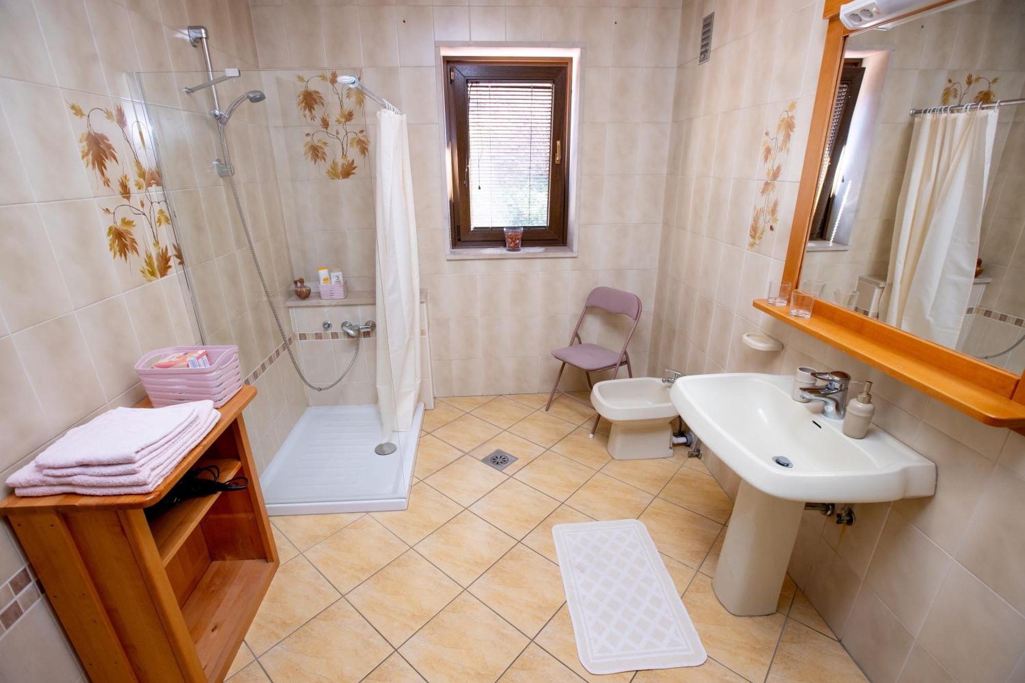 Guesthouse Sanabor Postojna Luaran gambar
